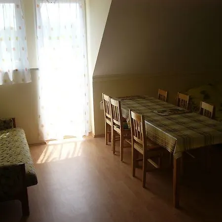 Kustanygyongye Vendeghaz Apartment Kehidakustány